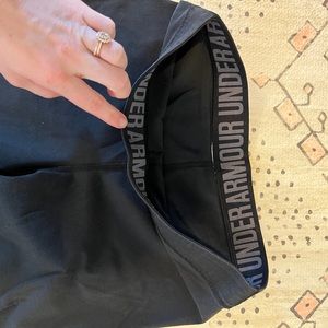 Under Armor legging pants. Size Small/Medium. Black.